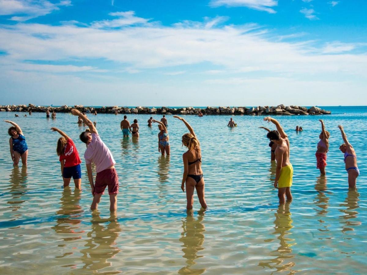 Hotel Marina Beach - Azzurro Club Ravenna Ngoại thất bức ảnh