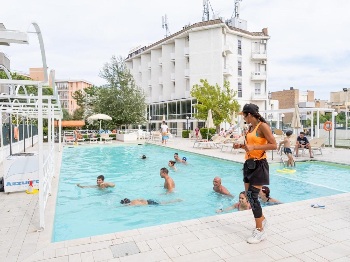 Hotel Marina Beach - Azzurro Club Ravenna Ngoại thất bức ảnh