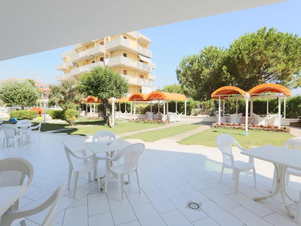 Hotel Marina Beach - Azzurro Club Ravenna Ngoại thất bức ảnh