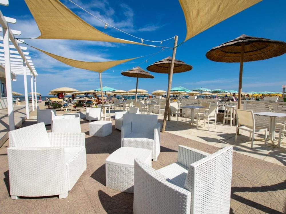 Hotel Marina Beach - Azzurro Club Ravenna Ngoại thất bức ảnh