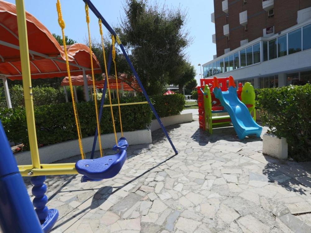 Hotel Marina Beach - Azzurro Club Ravenna Ngoại thất bức ảnh