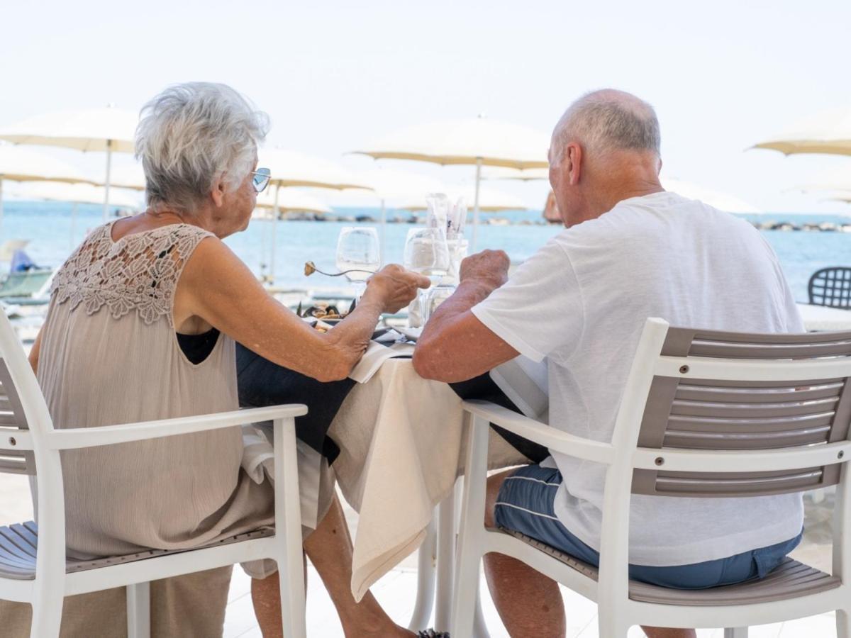 Hotel Marina Beach - Azzurro Club Ravenna Ngoại thất bức ảnh
