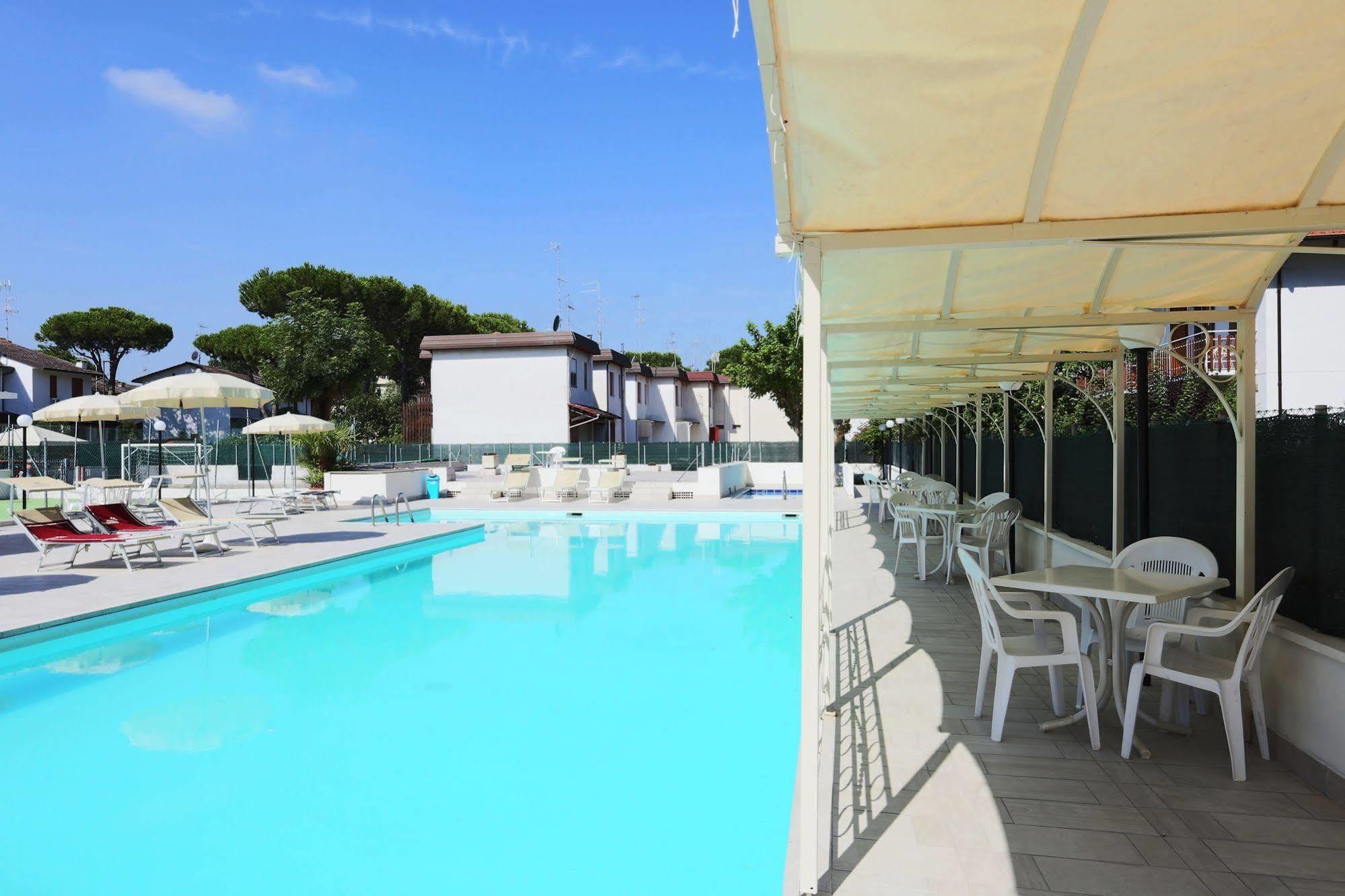 Hotel Marina Beach - Azzurro Club Ravenna Ngoại thất bức ảnh